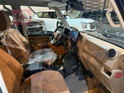 Toyota Land Cruiser 76